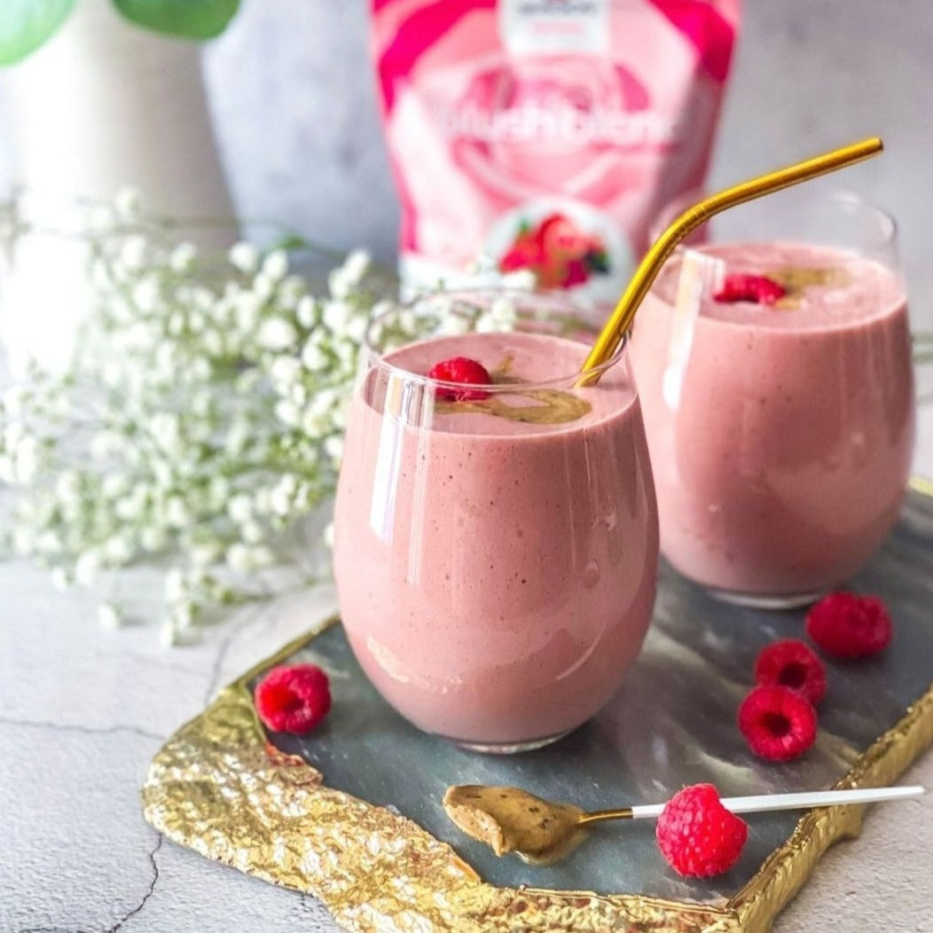 Vibrant Pink Smoothie bowl made using 2 tsp SMOOV blush blend and a frozen banana. Your daily antioxidants for beautiful skin, hair and heart health.