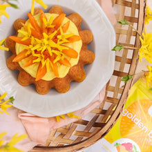 Load image into Gallery viewer, Golden cake made using smoov superfood blends and powders. Packed with antioxidants for health &amp; wellness. Keto Friendly