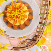 Load image into Gallery viewer, Golden Cake made using smoov superfood blends and powders. Packed with antioxidants for health &amp; wellness. Keto Friendly
